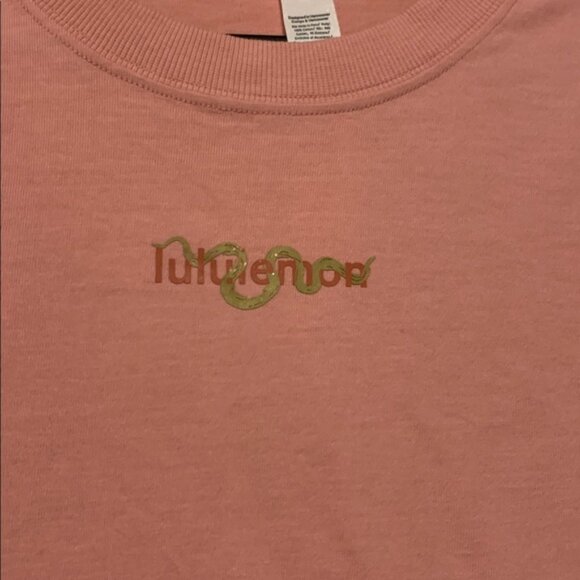 Lululemon Athletica Pink Tide Relaxed Fit LS Lunar New Year Tee. Sz 10, NWT - Picture 3 of 7
